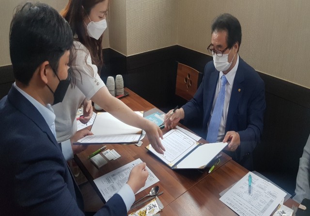 첨부이미지